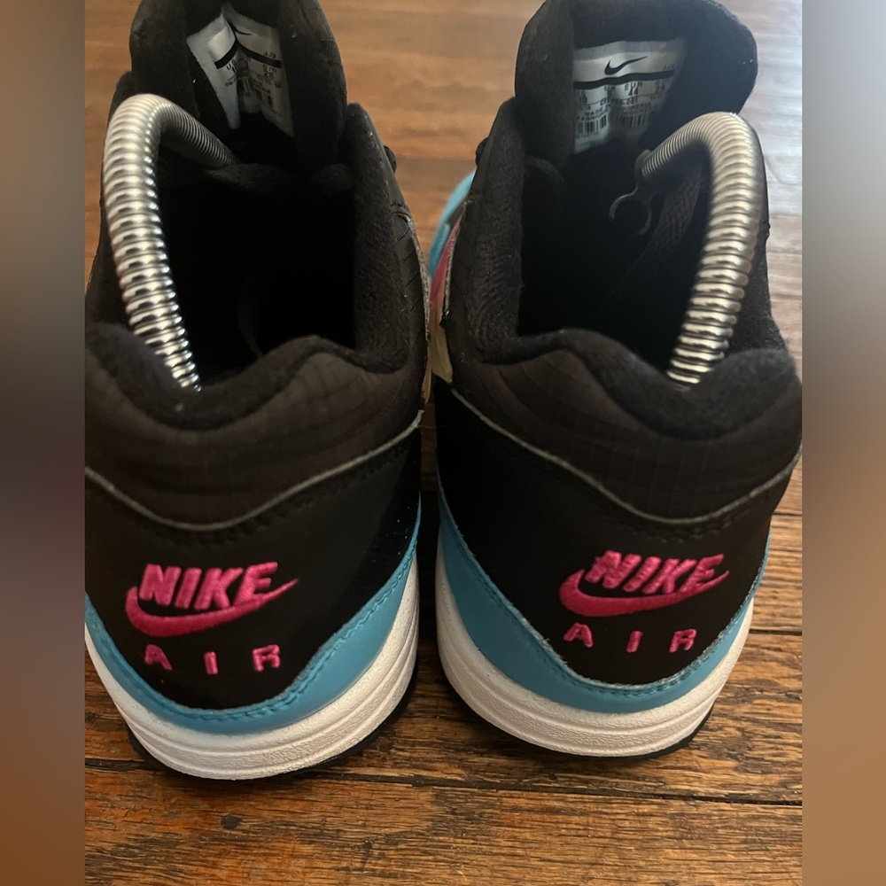🖤💗 💙Nike Air Max 1 Jewel Swoosh Black Blue Pink Mens 10 EUC Rare Sneakers - Picture 4 of 7